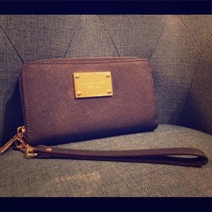 Michael Kors Wristlet (Navy blue)